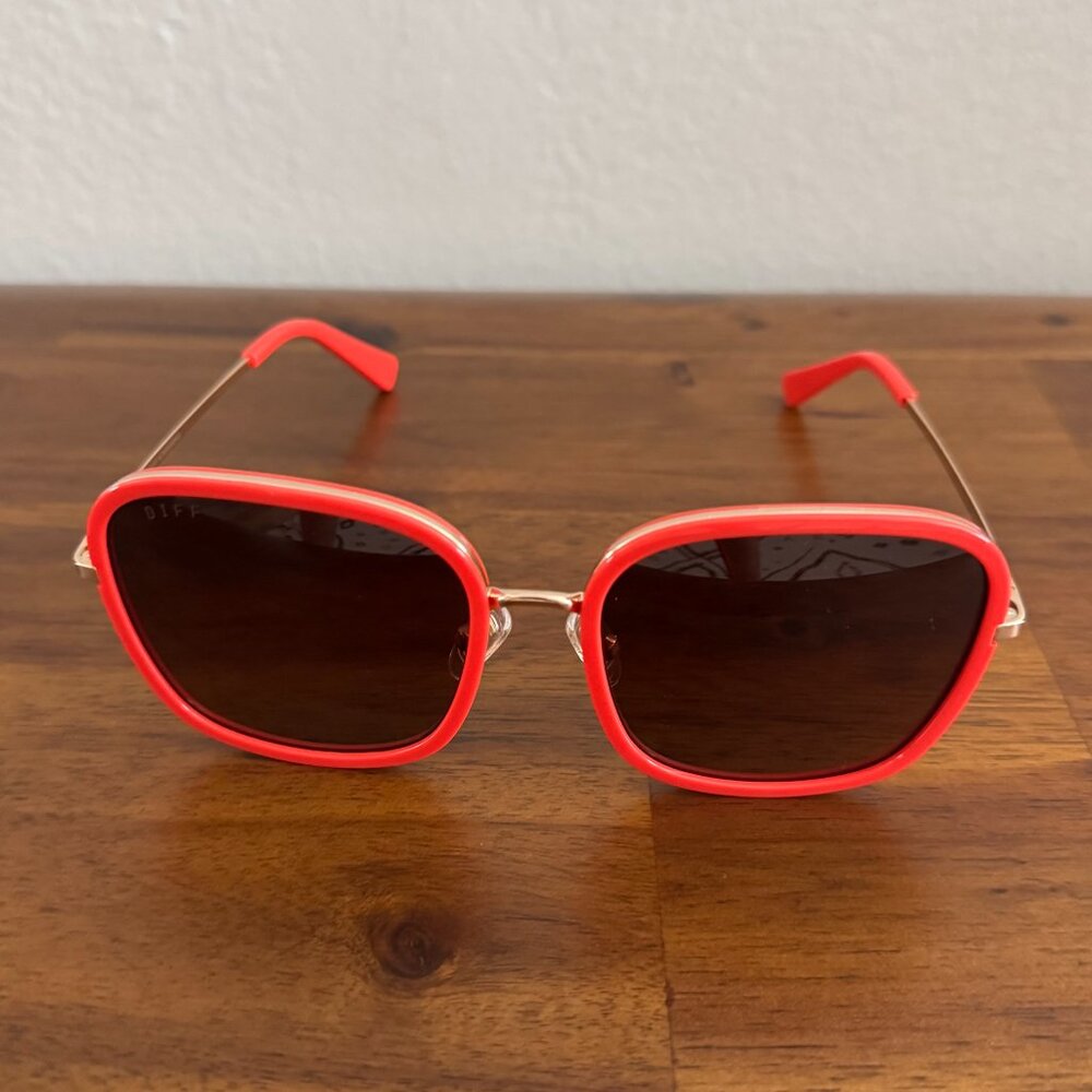 Diff - Genevive Sunglasses In Red Frames & Brown … - image 3